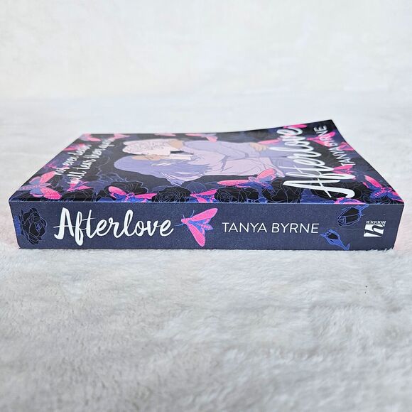 Fairyloot Book Lot This Vicious Grace by Emily Thiede Plus 3 Paperbacks SIGNED - Picture 12 of 14